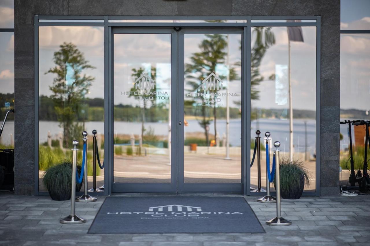 Hotel Marina Club Olsztyn  Exterior foto Entrance to the hotel